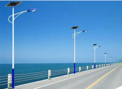 太陽能LED路燈與傳統(tǒng)路燈:哪個(gè)成本高？